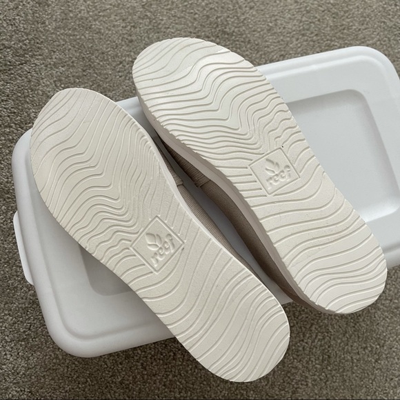 Reef Rose Flats - Picture 5 of 5